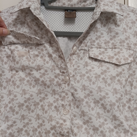 REI Women's Button Down Sahara Shirt - Picture 5 of 12